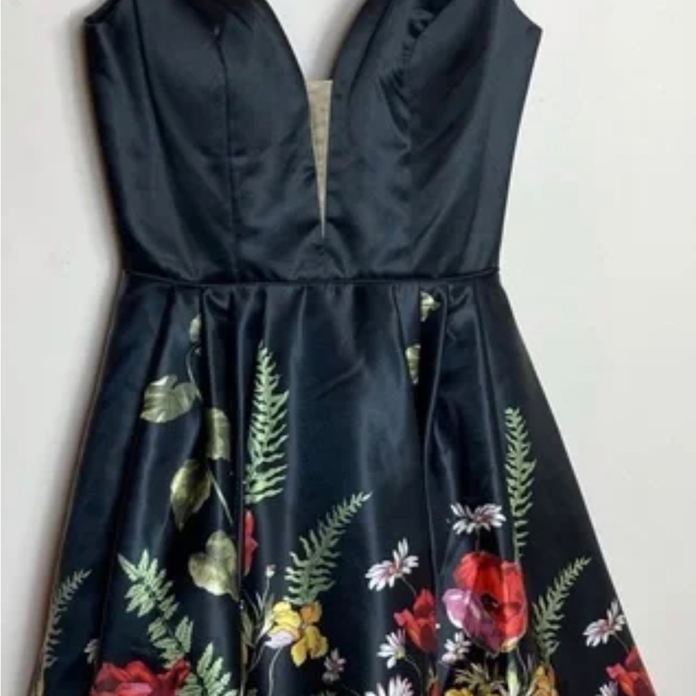 Sherri Hill Floral Dress sz 6